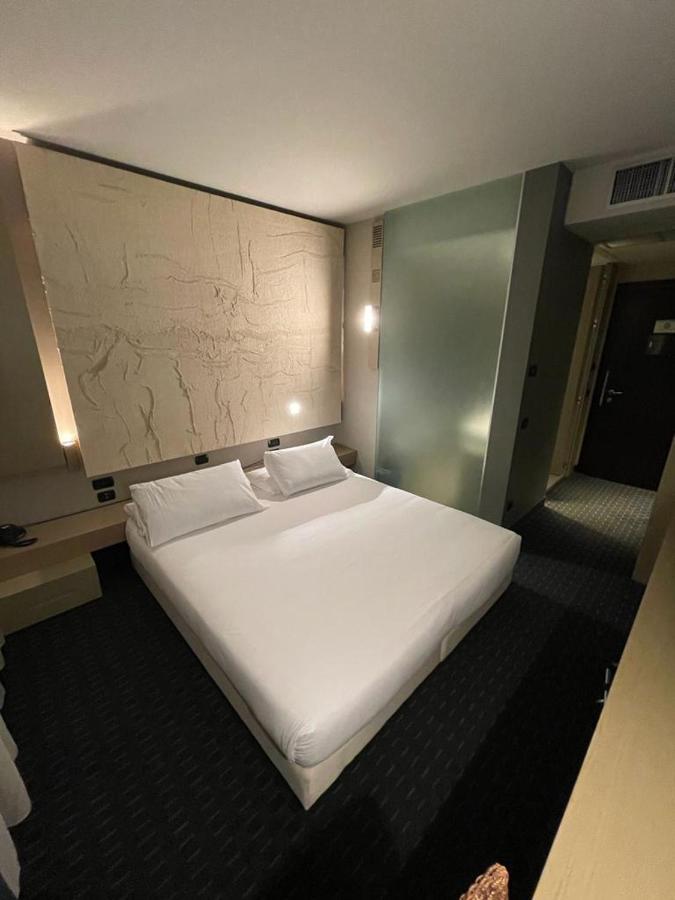Bes Hotel Cremona Soncino Екстер'єр фото
